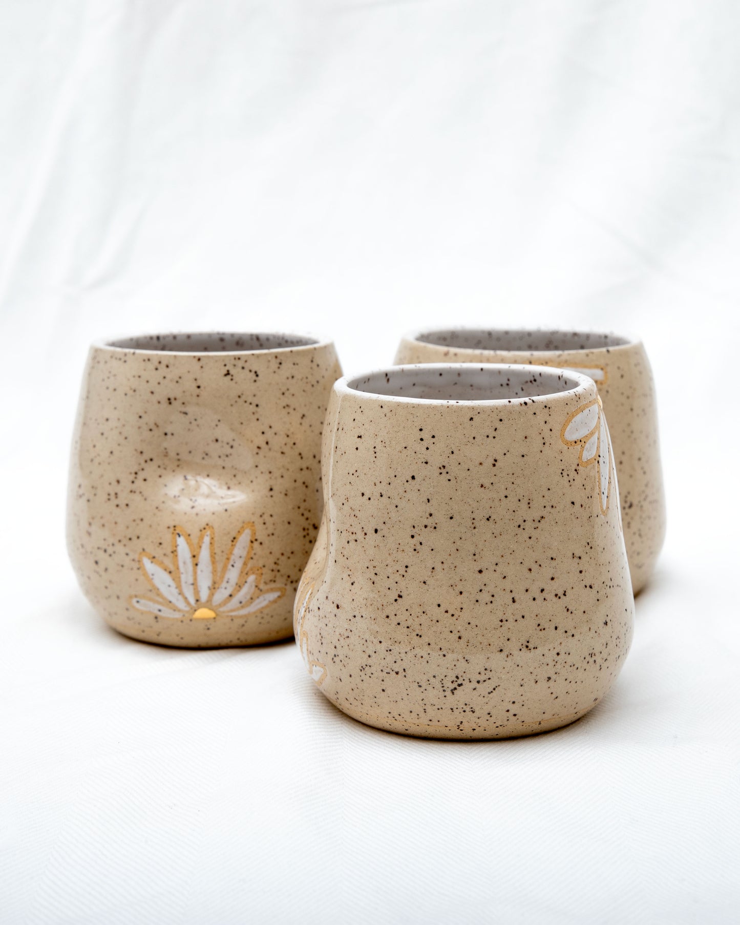 Daisy Pinch Cup with 22kt Gold Details - Speckled Thumb Indentation Cup with 22kt Gold