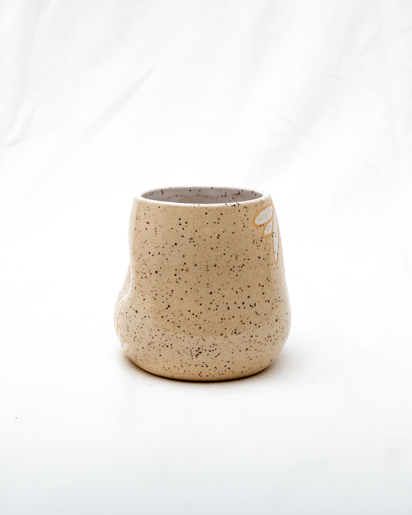 Daisy Pinch Cup with 22kt Gold Details - Speckled Thumb Indentation Cup with 22kt Gold