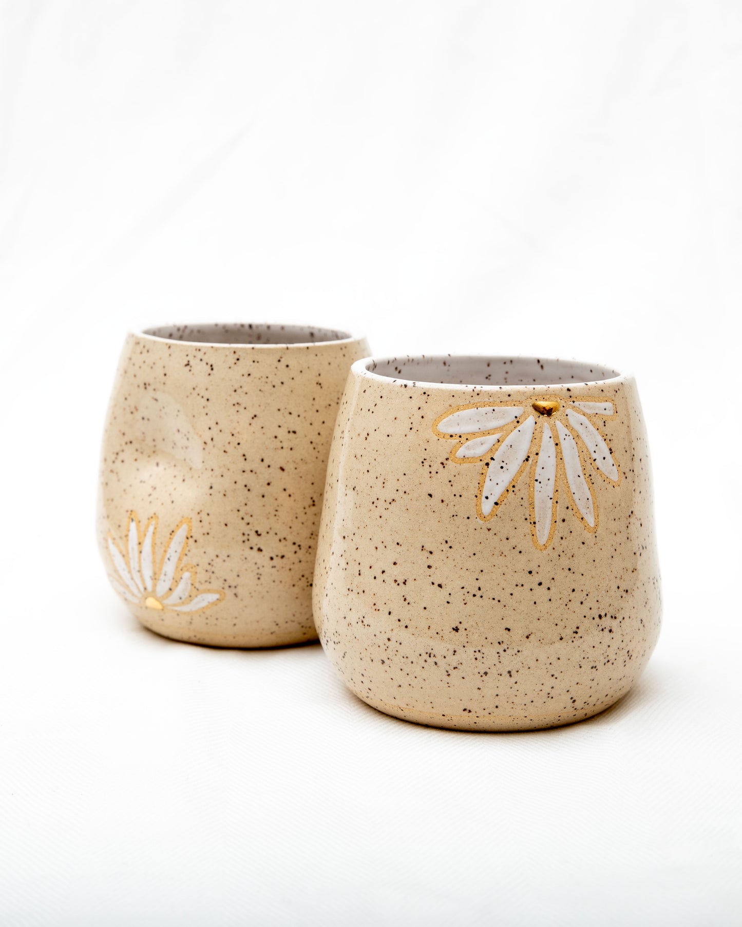 Daisy Pinch Cup with 22kt Gold Details - Speckled Thumb Indentation Cup with 22kt Gold