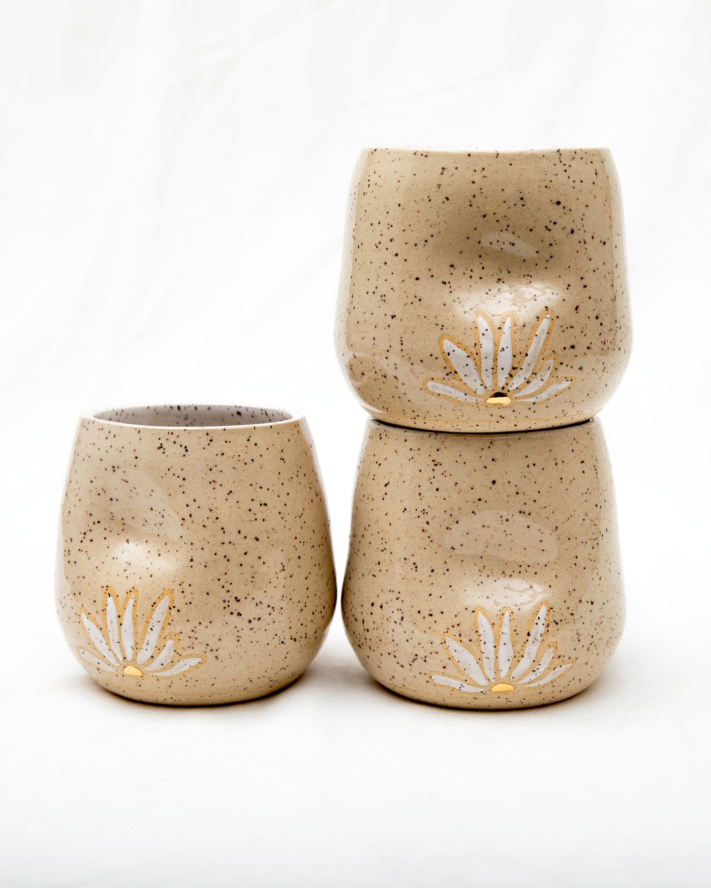 Daisy Pinch Cup with 22kt Gold Details - Speckled Thumb Indentation Cup with 22kt Gold