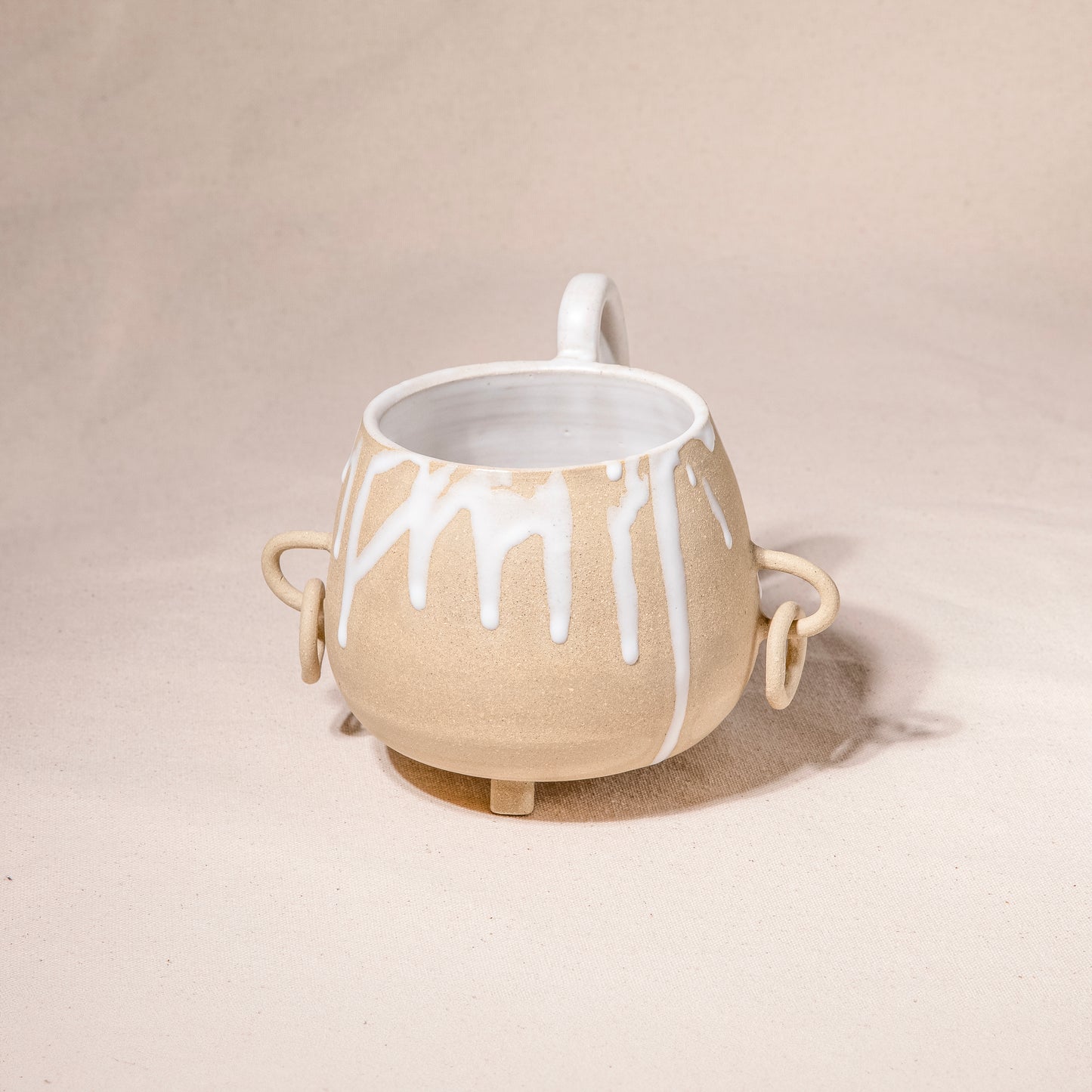 Satin White Chain Mug