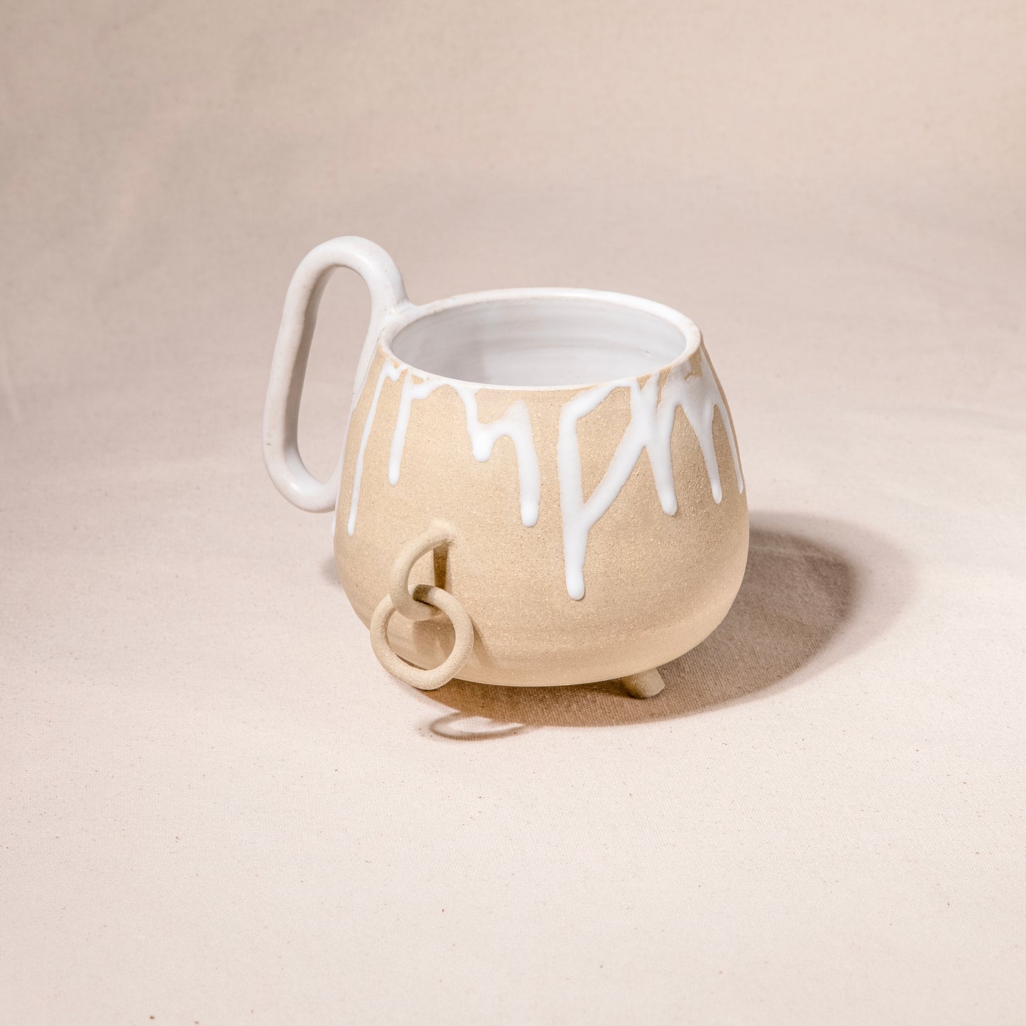 Satin White Chain Mug